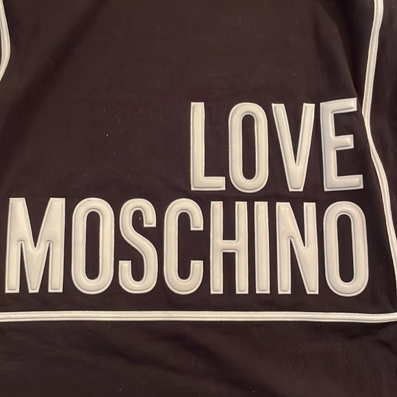 Like New Love Moschino Tee - Picture 4 of 4